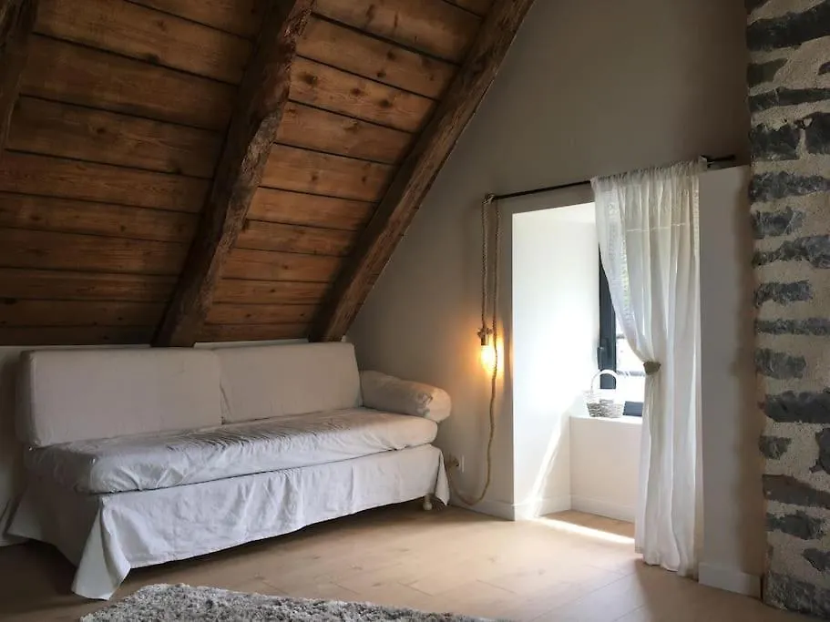 Holiday home Gite Du Milan Royal Le Monteil